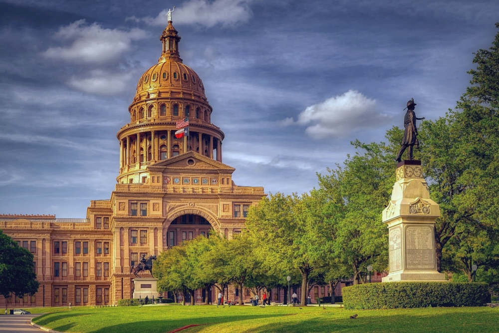 Sightseeing | Best Austin Texas Sights, Landmarks, Top Tourist Attractions, Fun Stuff To Do For Free | Life and Leisure | Austin, Texas, USA
