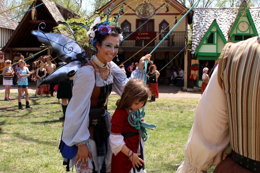Continuous entertainment and interactive activities include music, comedy, artistic demonstrations, feasting, a parade, and more. Step Back in Time to 16th Century Days at Scarborough Renaissance Festival | Waxahachie, Texas, USA
