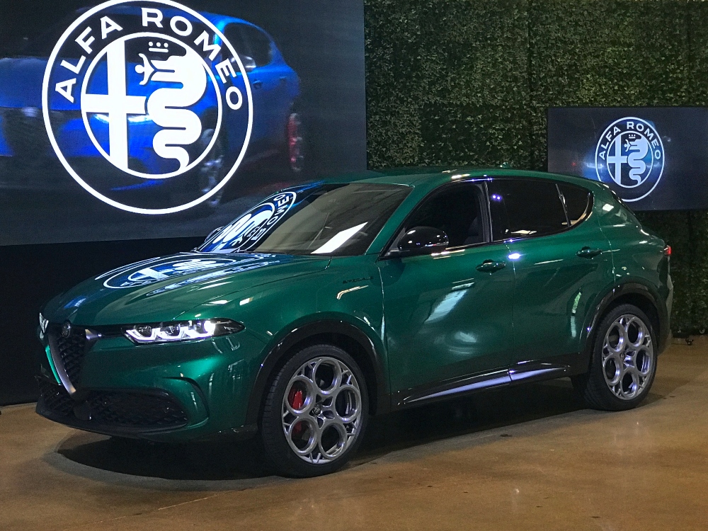 2023 Alfa Romeo Tonale Combines Elevated Style With Fun-to-Drive Performance