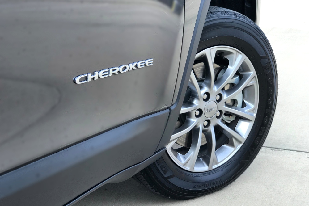 5 Just-Right Features of the 2019 Jeep Cherokee Latitude Plus 4x4
