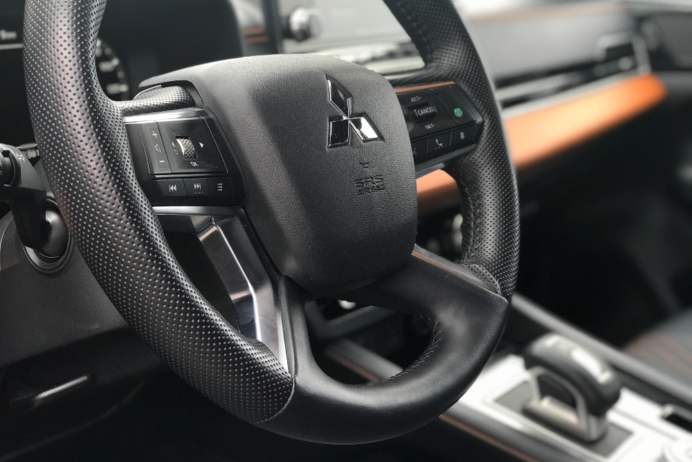 2022 Mitsubishi Outlander Debuts All-New Modernized Interior Design