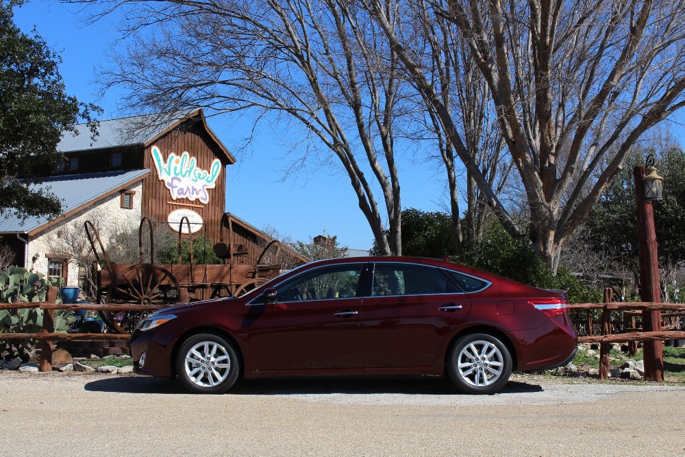 Dallas to Fredericksburg | R&R at a B&B | Road Trip Featuring the 2015 Toyota Avalon | Let's Go Places | New Car Review by Sherri Tilley | Fredericksburg, Texas, USA