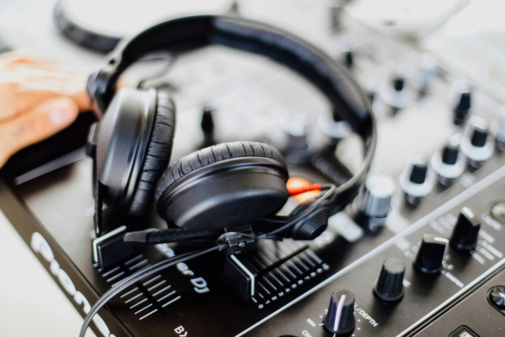 Unlike moving standard household items, professional audio equipment demands special attention due to its fragility and susceptibility. How to Move a Music Production Home Studio