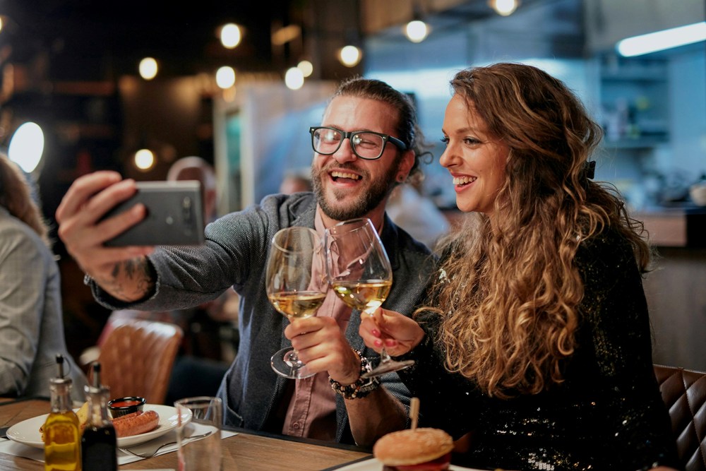 Whether you're navigating tipping etiquette or trying to evenly split a group dinner bill, having a reliable gratuity calculator eliminates friction. Never Overtip Again: How to Use a Tip Calculator for Stress-Free Dining