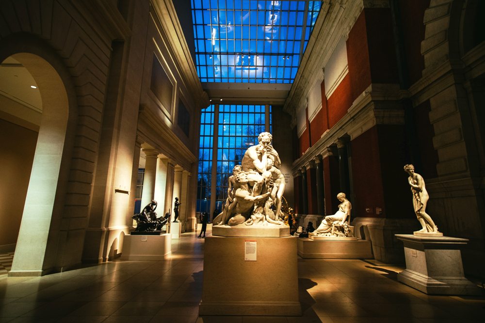 Virtual Art Museum Features