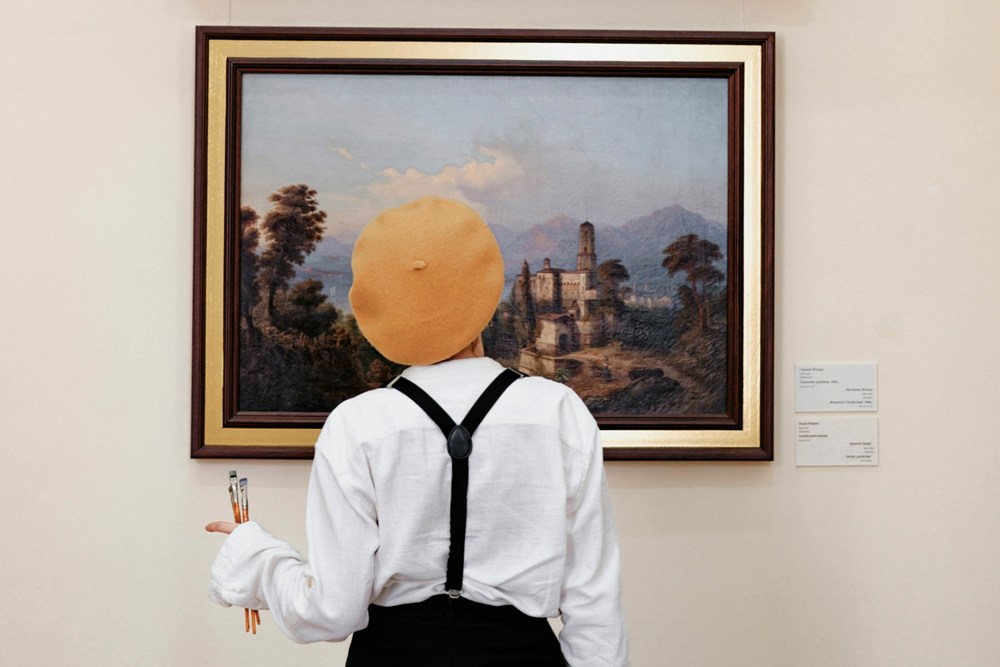 With so much to see and learn, it's important to know a few things before you venture into an art museum. 5 Tips for Visiting an Art Museum