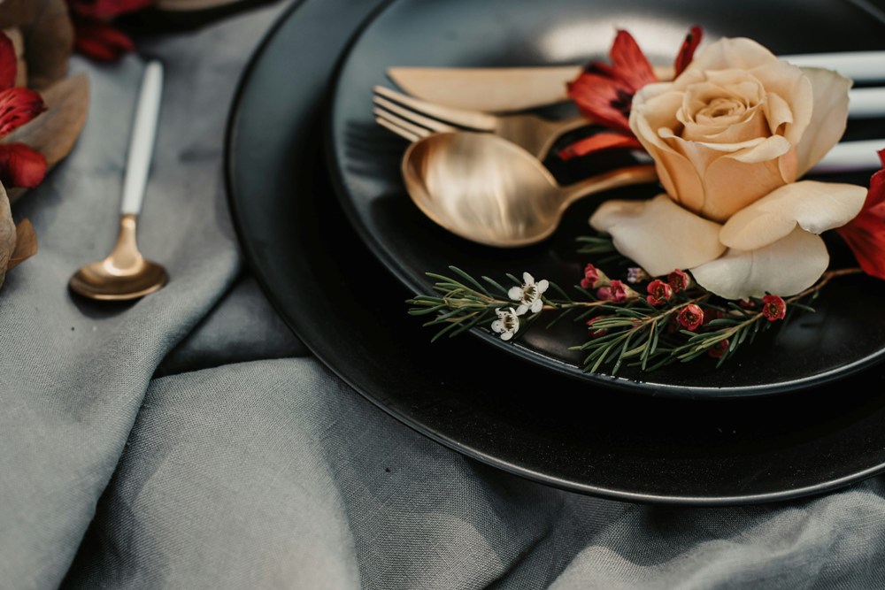 From seating and lighting to tech and clean up, these tips can help you transform your home into entertainment central. How to Create a Home Perfect for Entertaining