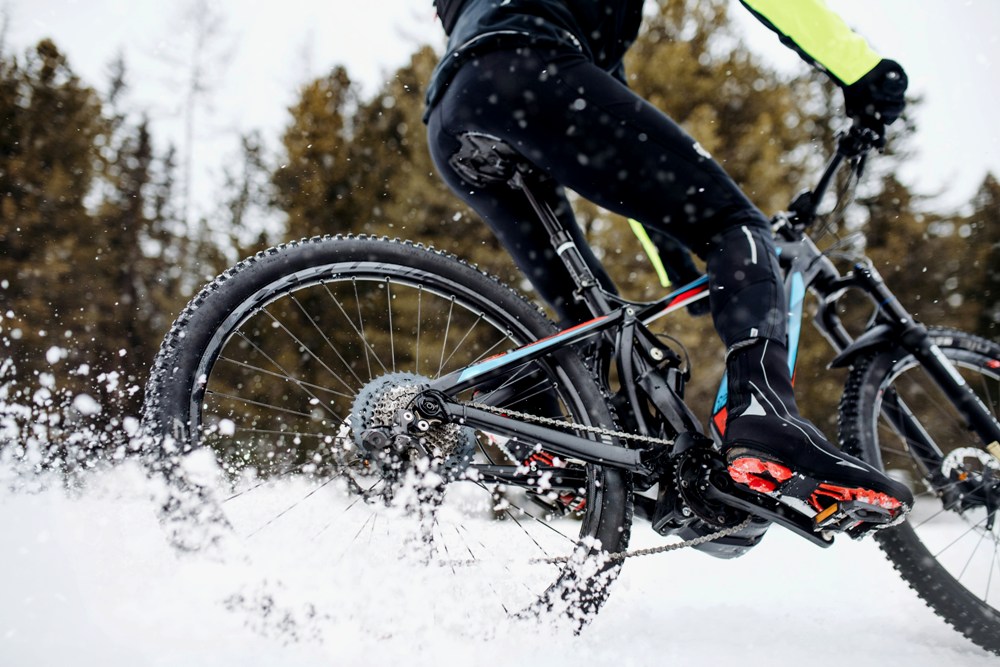 From snowy lakes to suburban streets, the United States fosters an environment for offbeat sports that defy convention and delight the curious. 10 Unusual Sports to Watch or Consider Trying for Yourself