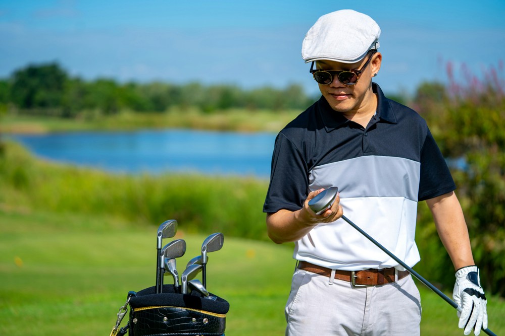 5 Tips for Improving Your Golf Swing