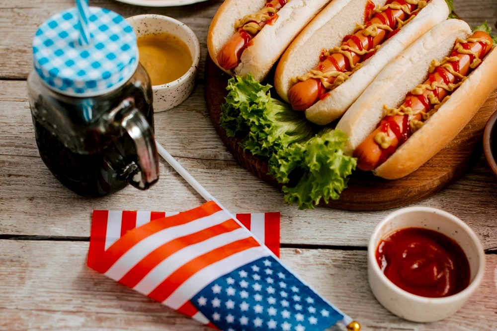 From parades and live music to street dancing and tubing, find the biggest celebrations and best firework displays in North Texas. Top Independence Day Fourth of July Celebrations and Where to Watch the Best July 4th Fireworks Shows in the Dallas Fort Worth Metroplex and North Texas
