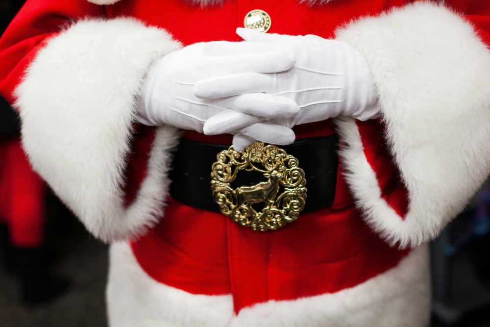 Costumed attendees 21 and up benefit local schools by taking part in the largest Santa Pub Crawl in the country. Holiday-Clad Revelers Eat, Drink, and Get Merry During the Reno Santa Pub Crawl | Reno, Nevada, USA