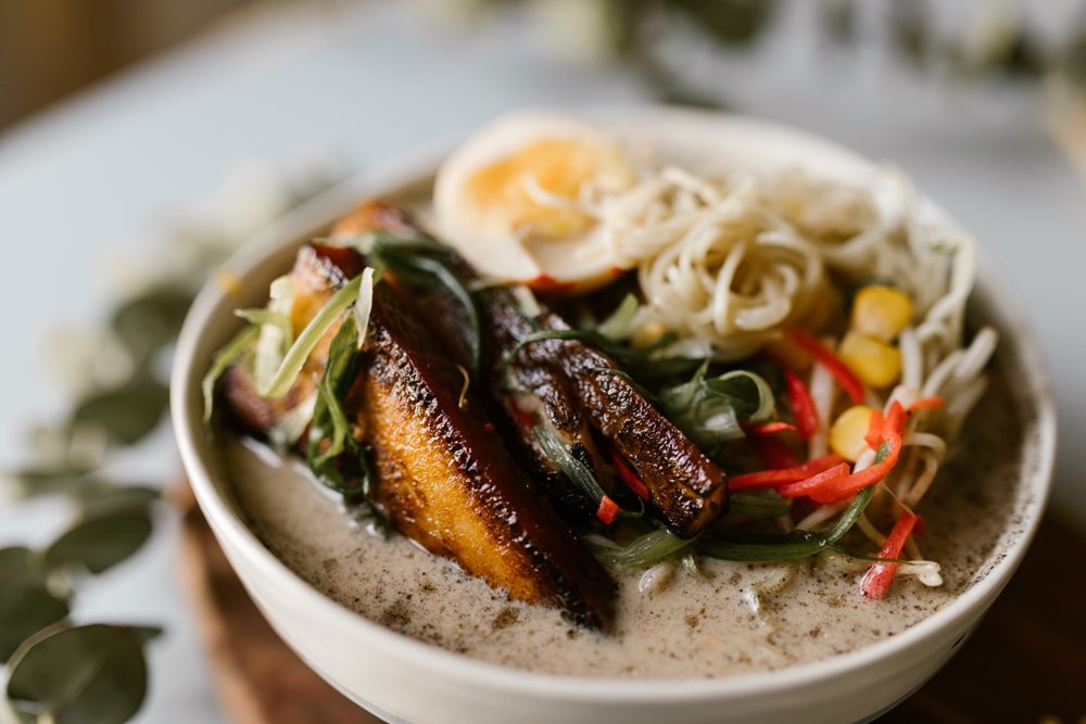 Find top Asian food restaurants on The Flash List's dining guide of the best local eateries and food options in Dallas/Fort Worth. Asian Restaurants | Cuisine | Dining | Search Restaurants and Find Places to Eat in the Dallas/Fort Worth DFW Metroplex, Texas, USA