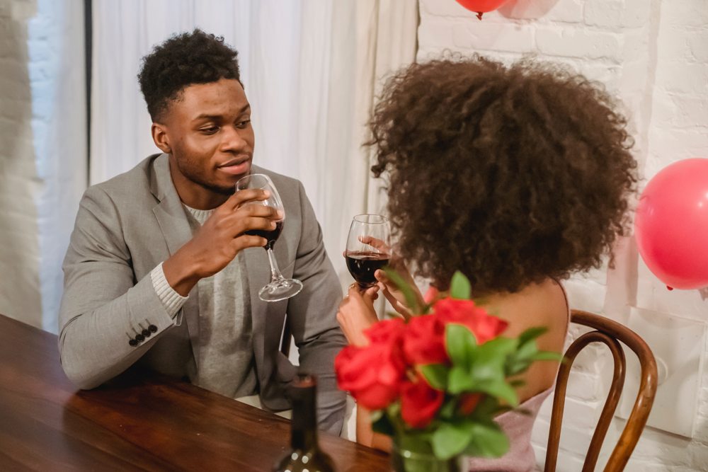 In order to have a great date night, you want to ensure that you are as prepared as you can be in order to make the night go smoothly. How to Have a Great Date Night at Home