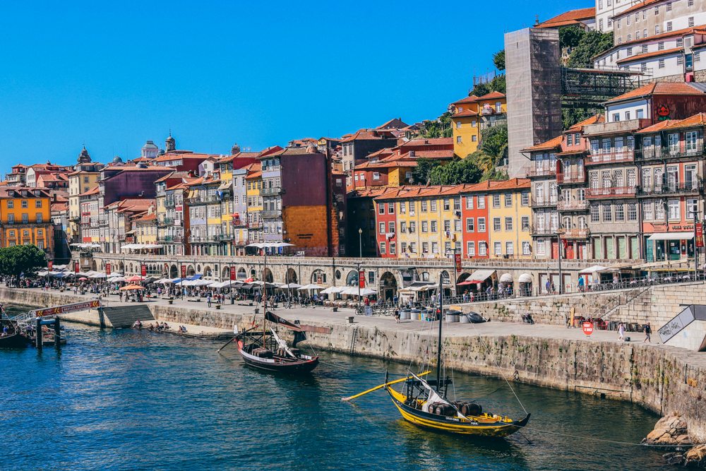 Portugal residency for UK citizens can be obtained in many ways depending on the goals the applicant is pursuing. Portugal Golden Visa for UK Citizens