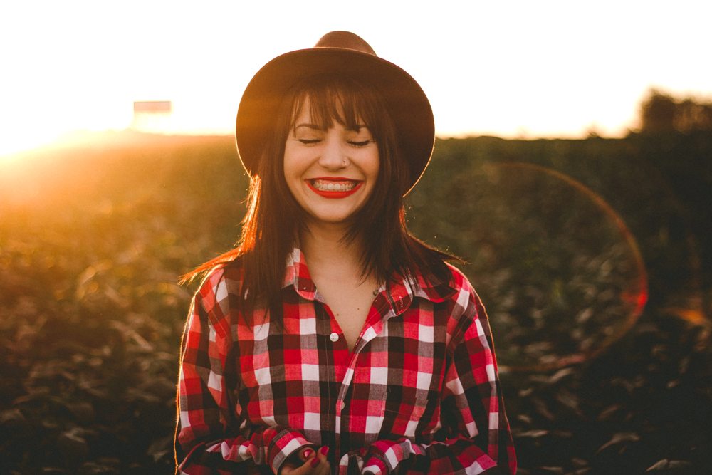 Instituting a few simple yet game-changing habits can often help you become more productive and cheerful. 7 Simple Habits That Can Help You Become Happier