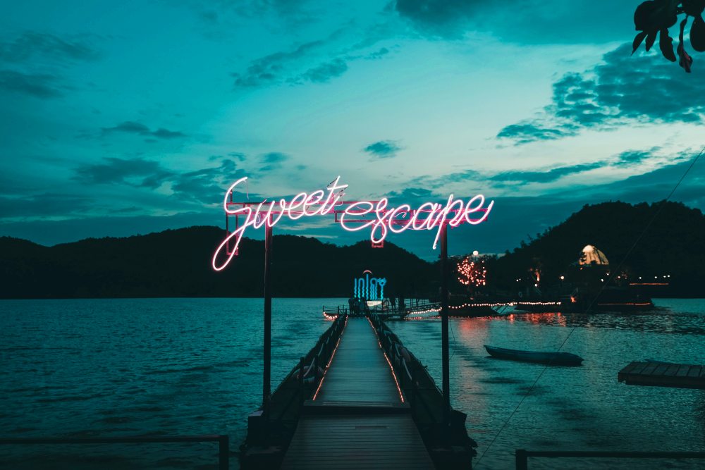 Thanks to their bright, unique, and eye-catching features, neon signs are a great addition to attract visitors to your store. 5 Reasons to Invest in Neon Signage for Business