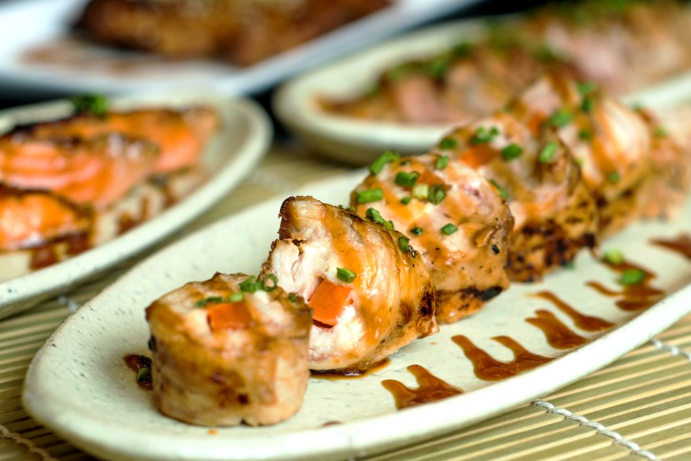 Many restaurants throughout the United States offer quality food paired with unforgettable memories. Unique Restaurant Experiences in America