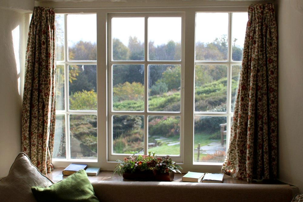 Consider these tips to avoid the most common mistakes when replacing windows. How to Prepare for Window Repairs