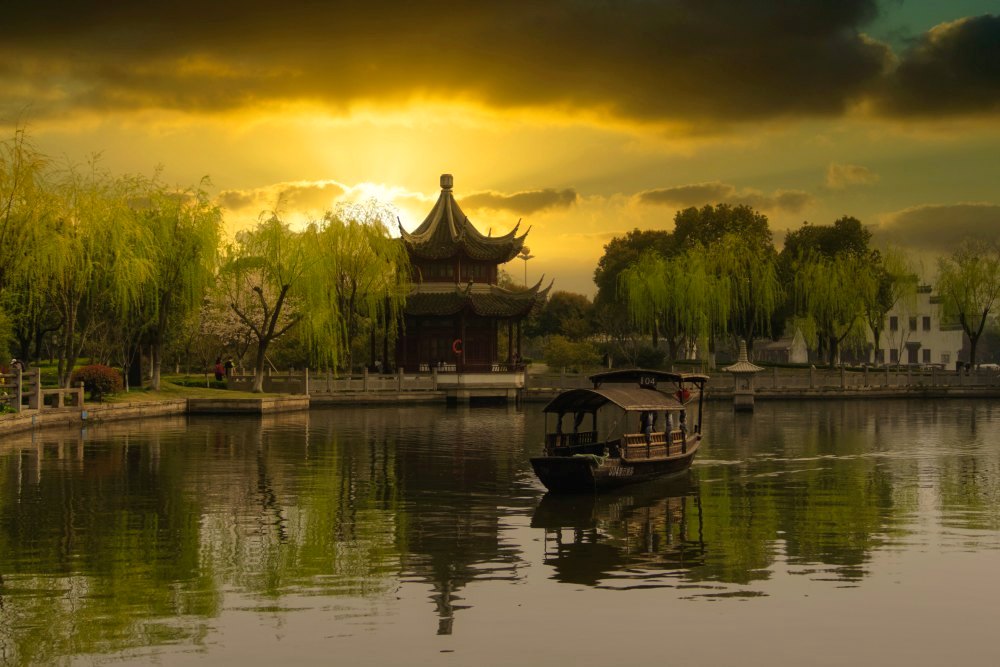 Traversing this vast country, with its varying climates and landscapes, calls for careful and deliberate preparation. Gear Guide for a Grand Chinese Adventure From Beijing to Tibet