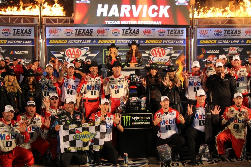 Kevin Harvick Qualifies for NASCAR Championship  | Scott Tilley | Texas Motor Speedway | News | Fort Worth, Texas, USA