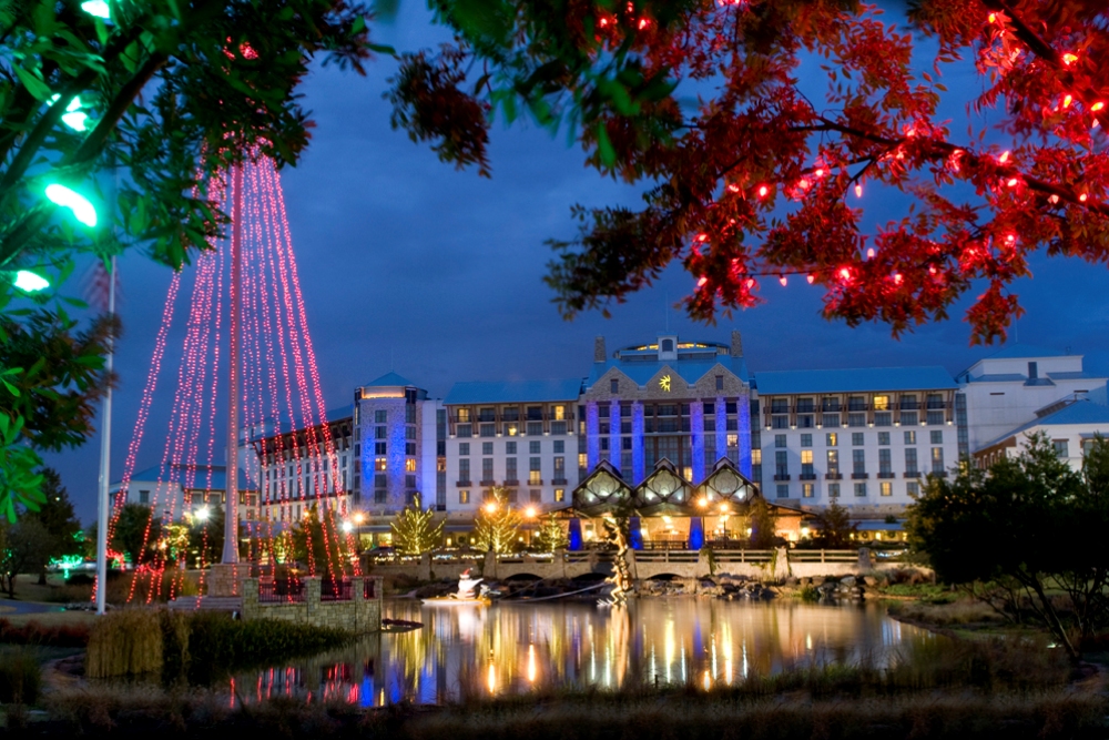 gaylord texan movie theater