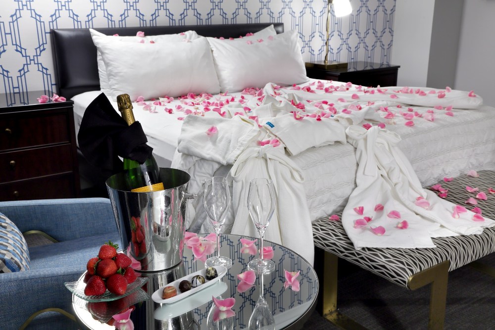 Valentine's Day Gift Ideas and Romantic Date-Night Suggestions