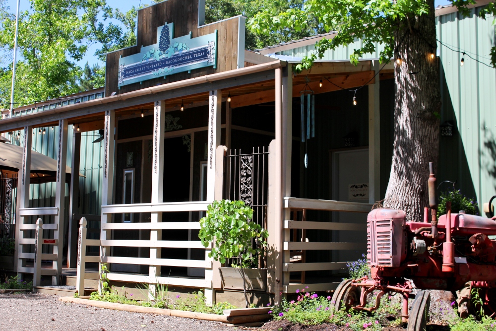 Following El Camino Real de los Tejas National Historic Trail through Nacogdoches