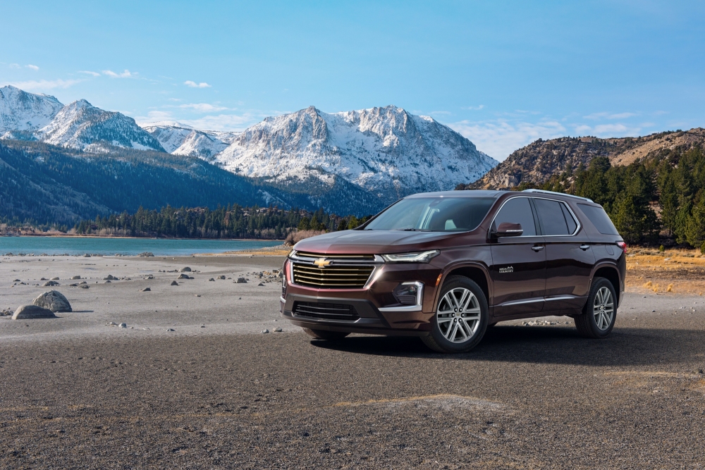 The mid-size three-row SUV gets new design features, connectivity upgrades, and driver assistance functions. Chevrolet Announces Refreshed 2022 Traverse