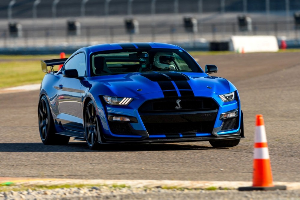 As a racecar driver's daughter turned automotive journalist, the 'need for speed' seems hardwired into the core of my existence. Ford Mustang Shelby GT500 Elicits Speed-Induced Hypnotic State of Euphoria