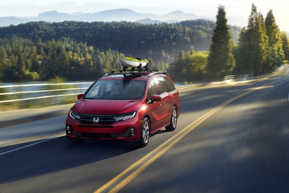 America's retail best-selling minivan gets sporty new styling, more standard features, and an updated cabin experience. 2025 Honda Odyssey Gets Enhanced Styling and Technology Upgrades