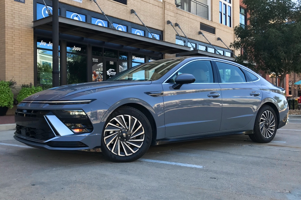 This versatile sedan offers styles and features that resonate with a variety of moods and preferences. The New 2024 Hyundai Sonata Lineup Captures the Mood