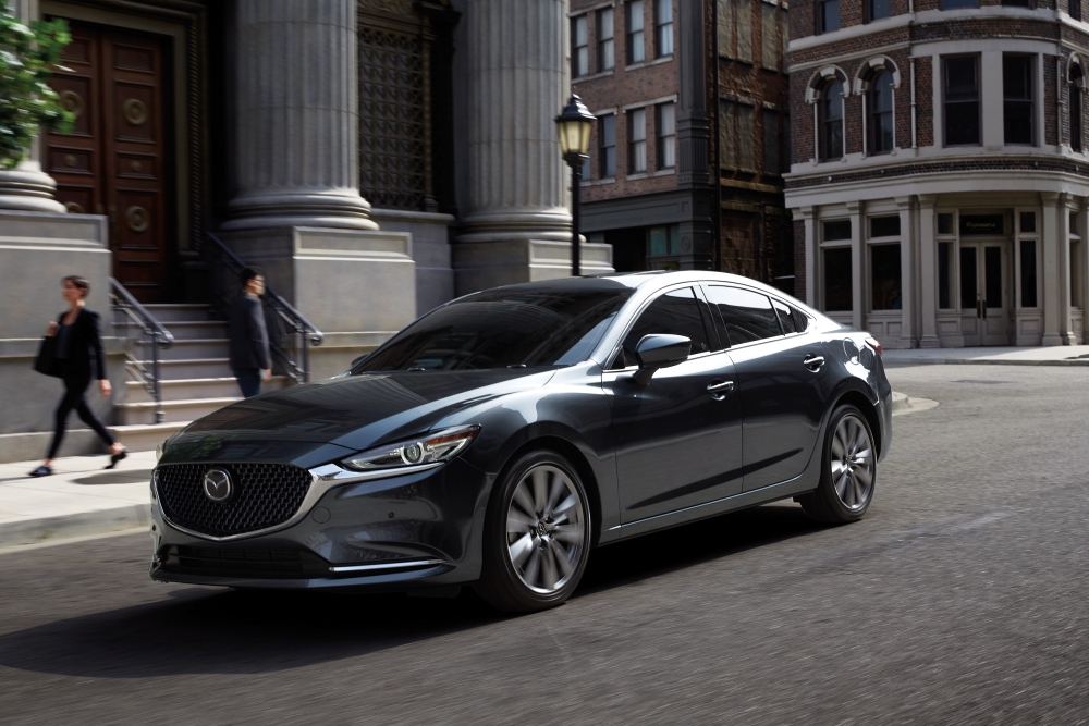 The combination of attractive shape, rich color, and complex texture successfully achieves mature elegance. 2020 Mazda6: The Shape of Things