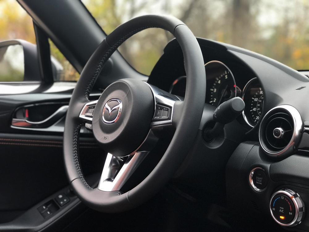 Take care to remember these five simple tasks, 'cuz a warm comfy ride is certainly not too much to ask. 5 Things to Do Before Viewing Holiday Lights in the Mazda MX-5 Miata